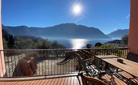 Big Apartment With Lake View And Two Bedrooms